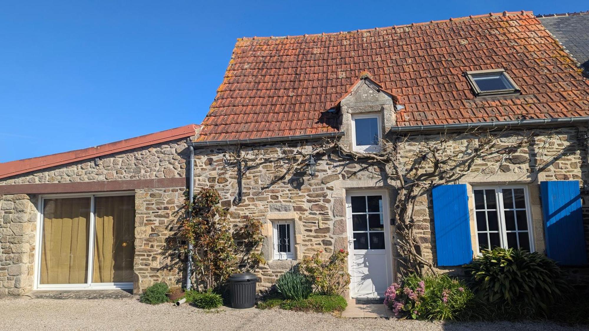 Maison Normande Proche De La Mer Et Des Lieux Touristiques Quettehou Exterior photo